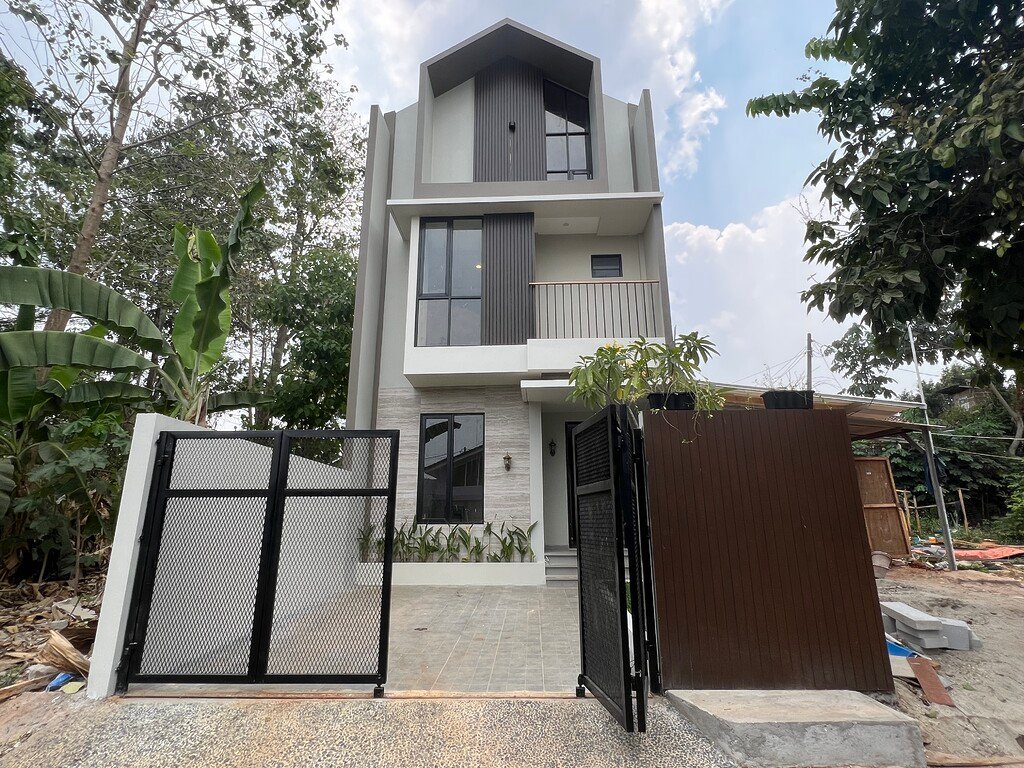jual rumah 3 lantai jatiasih jual rumah 3 lantai jatiasih
